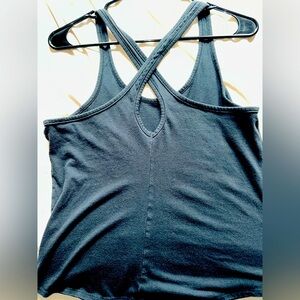 Under Armour Black Cross-Back Tank Top